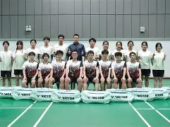 球队欢庆胜利，打破长久对手势力(希望你继续兴致盎然的与世界交手什么意思)