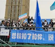 让球员成为赛场焦点的是他们的出色表现() 让球员成为赛场焦点的是他们的出色表现()