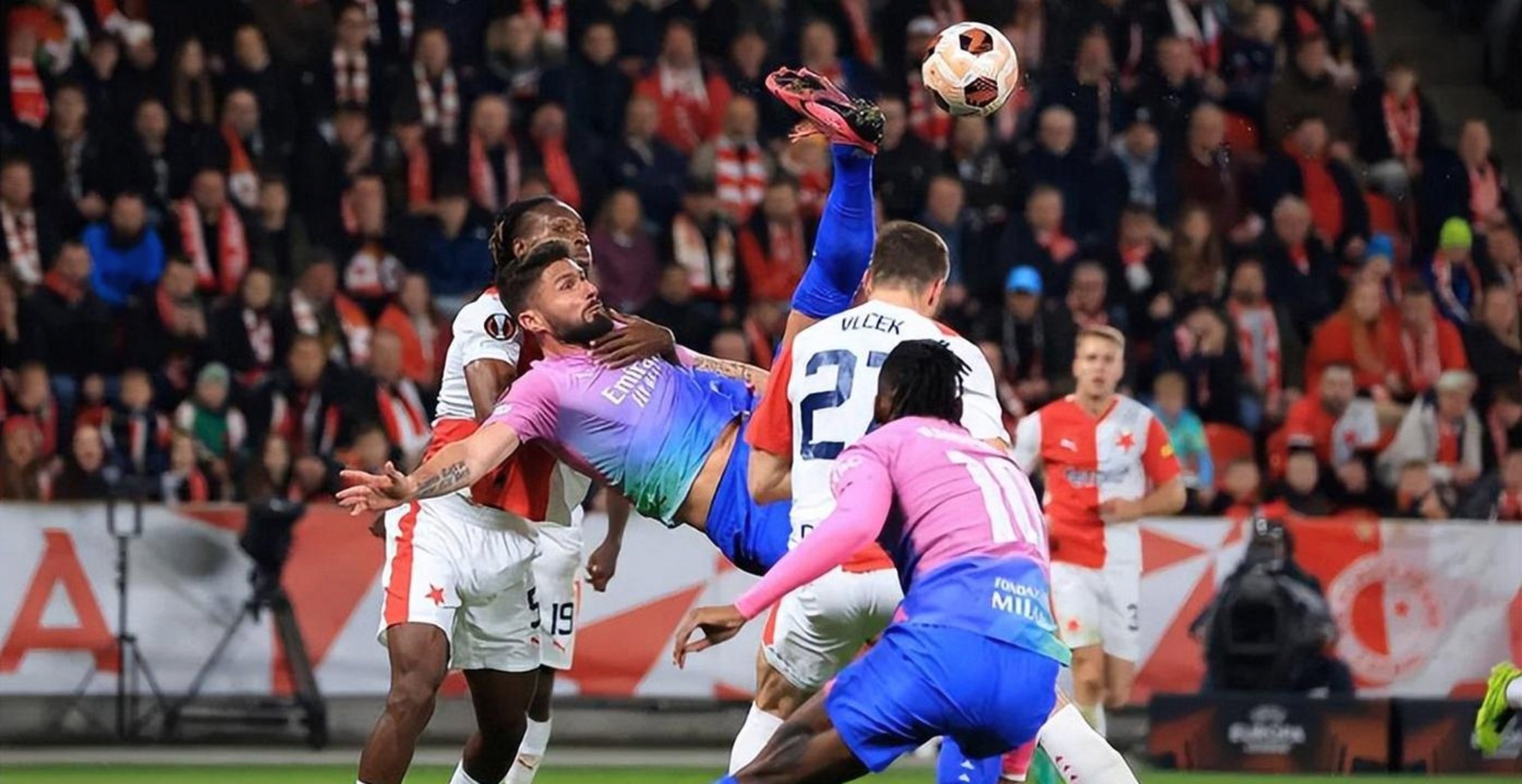 巴黎惨败亚特兰大，遗憾告别欧冠()