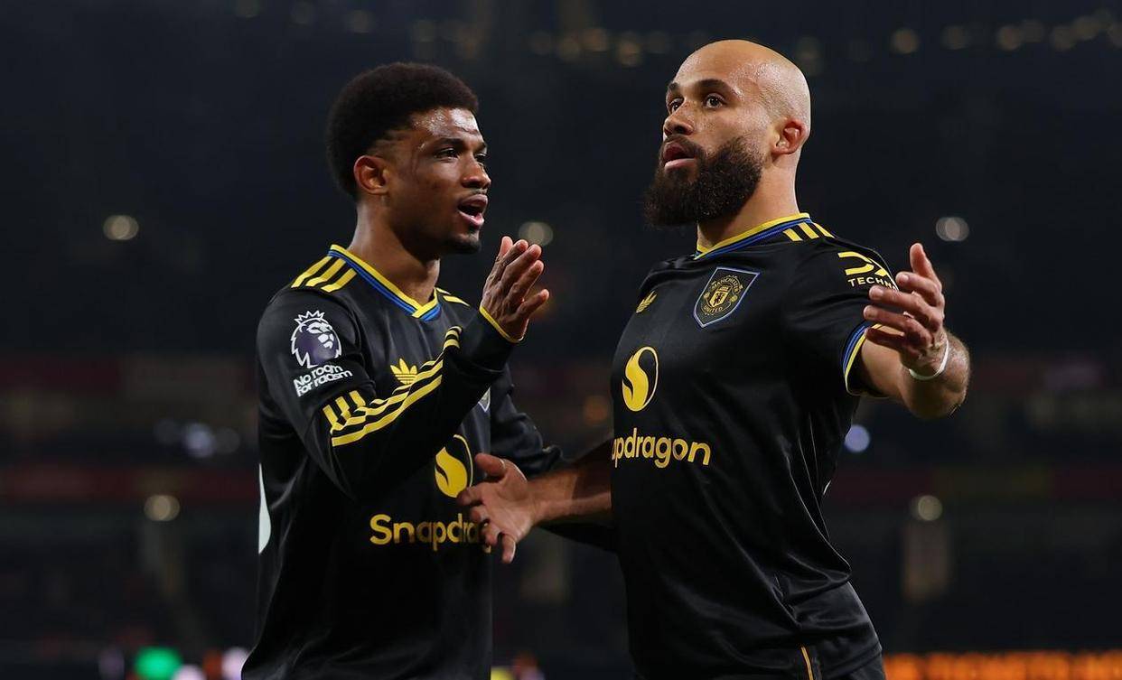 曼联客场逆袭，莱切斯特城喜获三分()