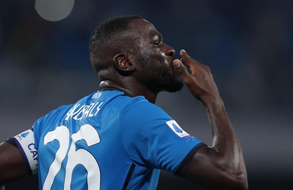 黄金十分钟狂轰炸，球队瞬间扭转比赛局势()