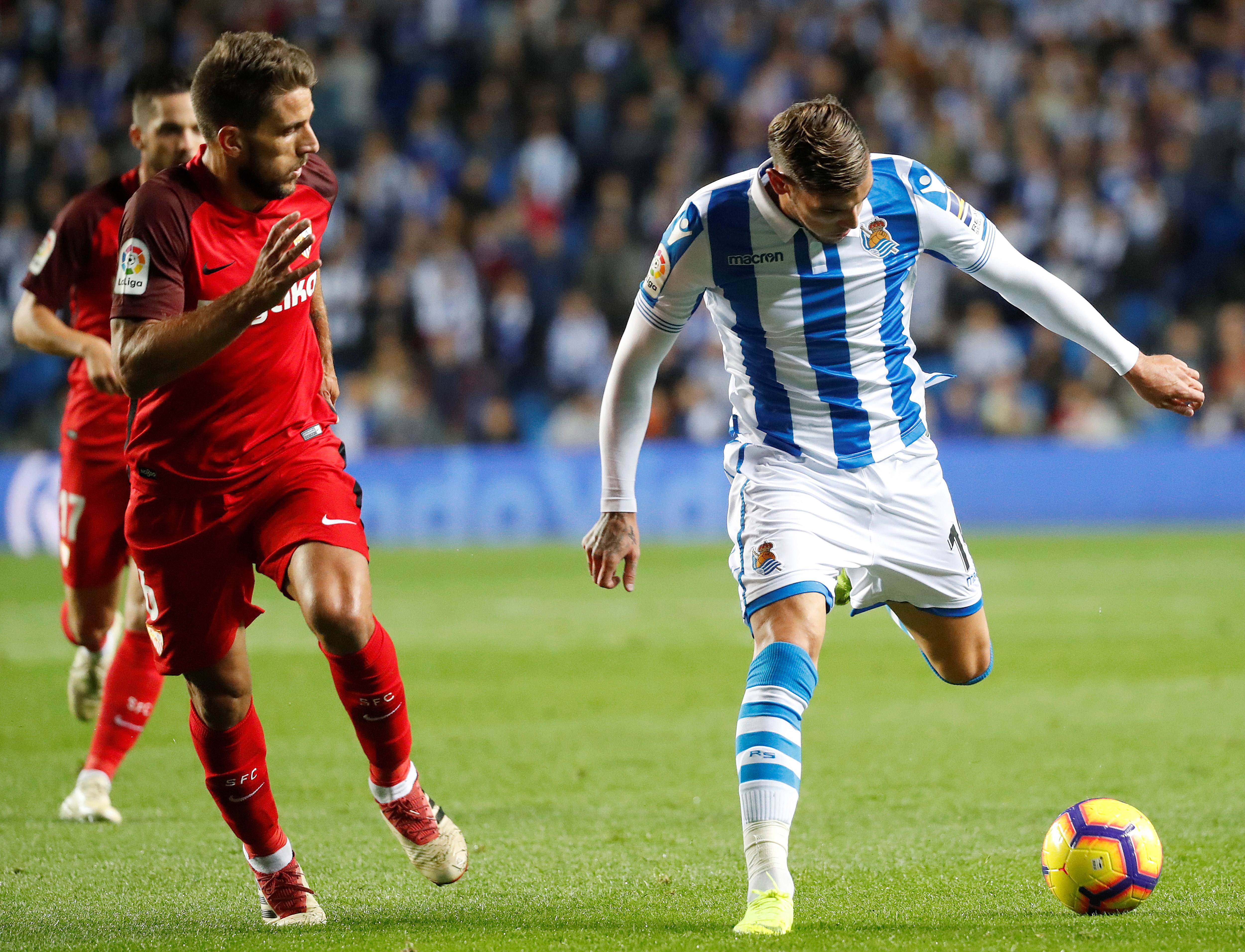 巴伦西亚门将表现出色，帮助球队守住胜利()