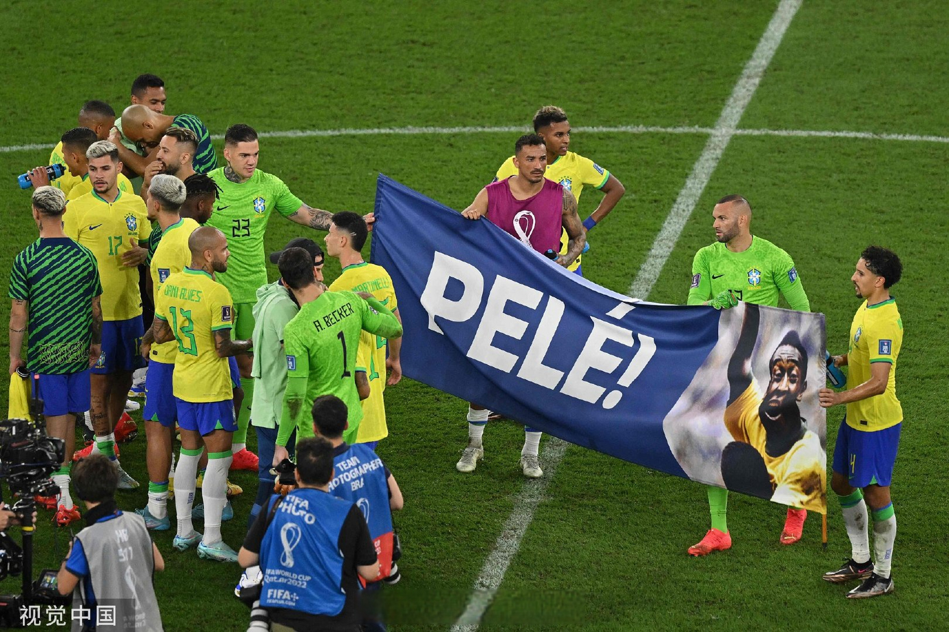 巴西体育选手接连取得足球比赛胜利()